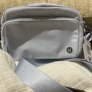 NWT lululemon crossbody bag metal hardware starch blue 2 L